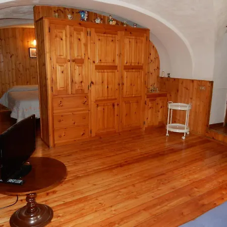 Elena Apartment *